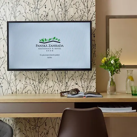 Panska Zahrada 4* Добржиховице