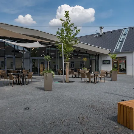 Panska Zahrada Hotel Dobrichovice