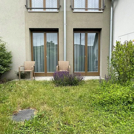 Panska Zahrada 4* Dobrichovice