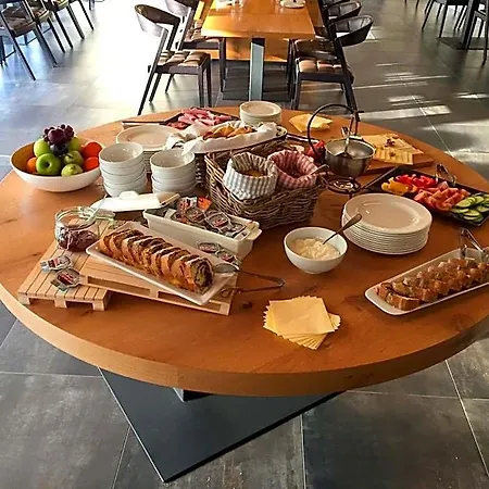 Panska Zahrada 4*