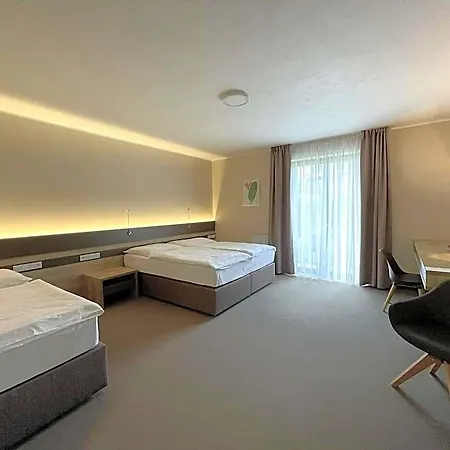 Panska Zahrada Hotel Dobrichovice